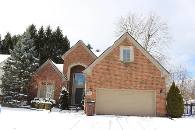 $399,900 | 12361 Spencer Lane, Carleton, MI 48117