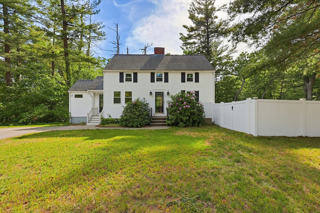 12 Illinois Road Tewksbury, MA 01876 - Photo 2 of 32