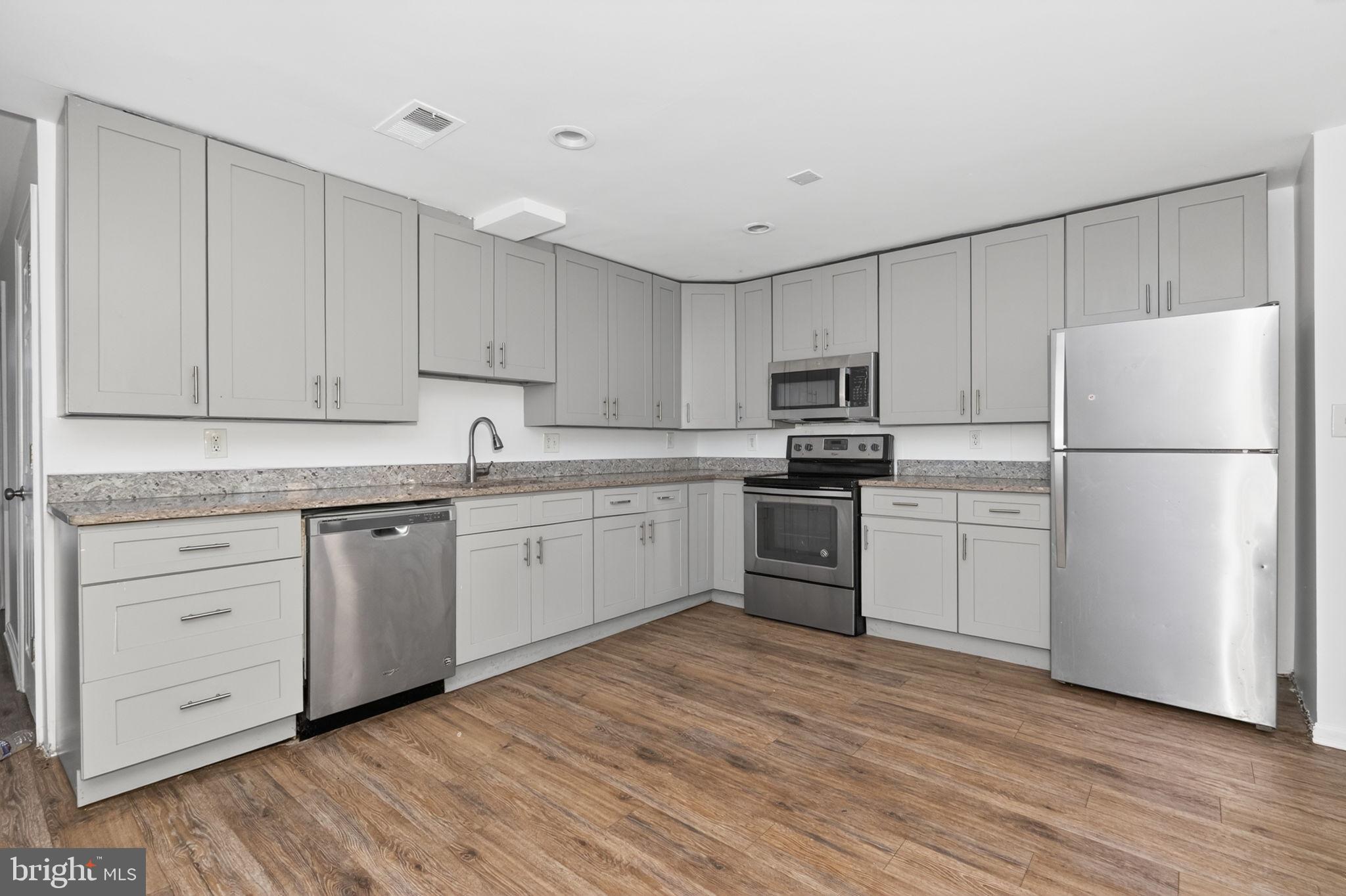 4636 Hillside Road Southeast Washington, DC 20019 - Photo 15 of 44