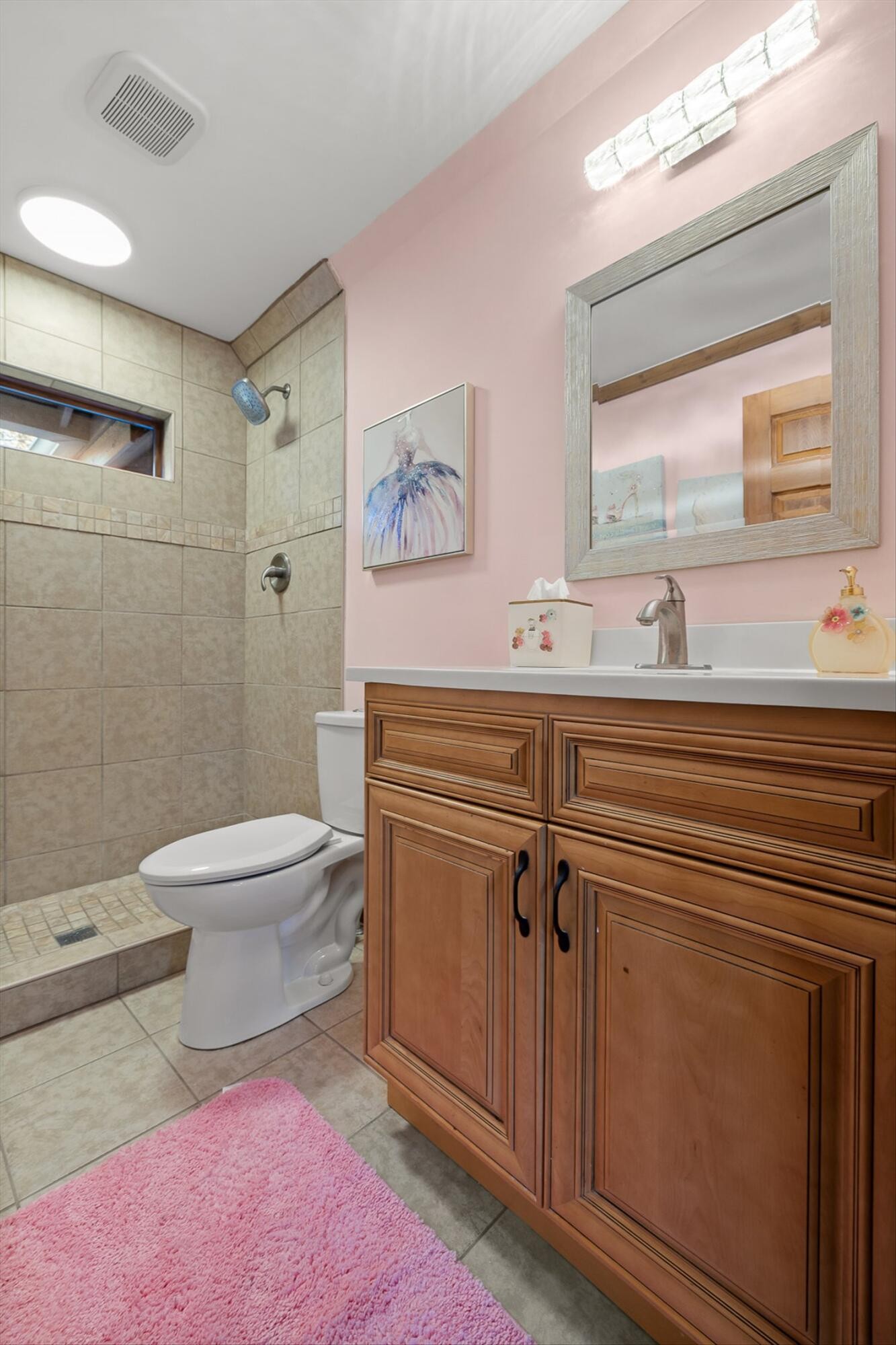 504 Wolf Run Rising Fawn, GA 30738 - Photo 41 of 100 a bathroom with a sink a toilet a mirror and shower