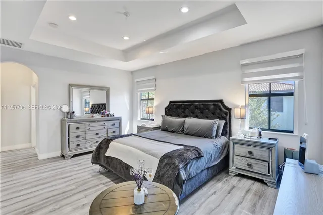 $975,000 | 8895 Northwest 100th Place, Doral, FL 33178