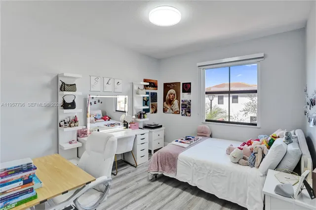 $975,000 | 8895 Northwest 100th Place, Doral, FL 33178