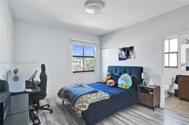 $975,000 | 8895 Northwest 100th Place, Doral, FL 33178