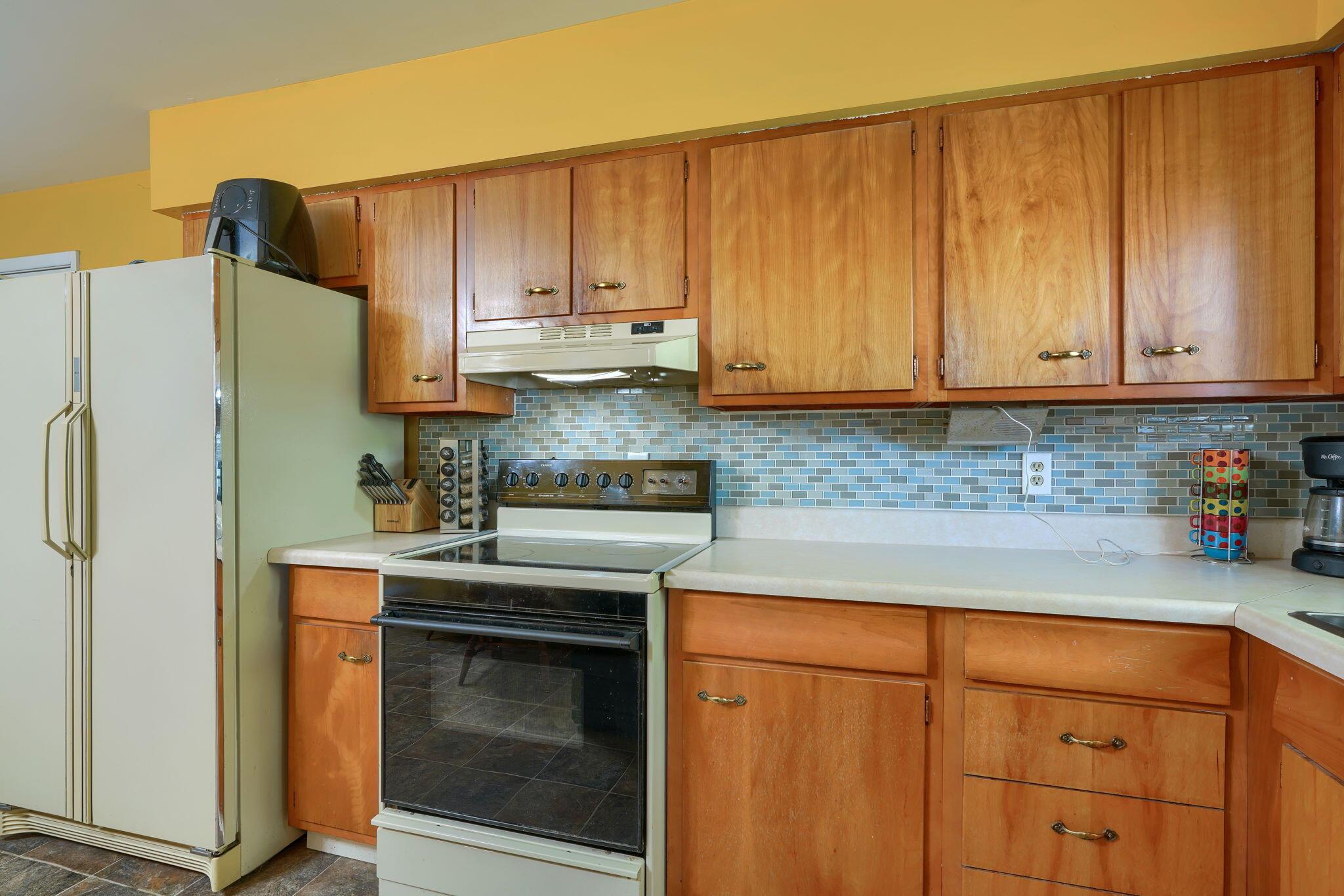 2493 East Howard Road Columbus, OH 43207 - Photo 8 of 39 2493 E Howard Rd (25)