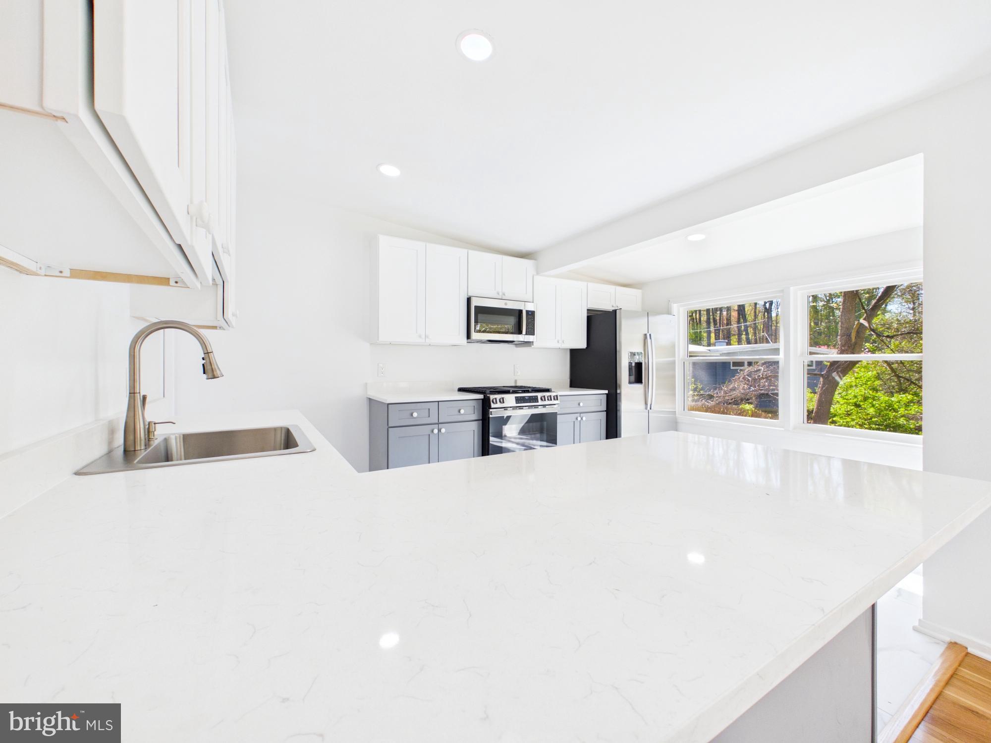 622 McIntyre Road Rockville, MD 20851 - Photo 12 of 38 Kitchen