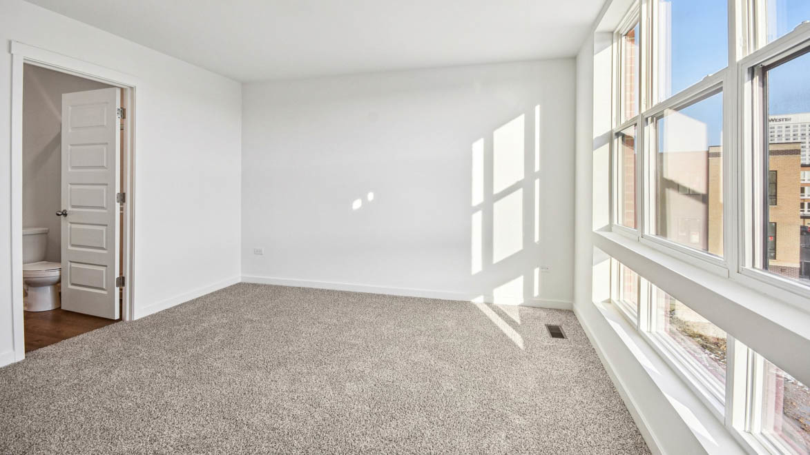 392 Summit Circle Lombard, IL 60148 - Photo 56 of 61 an empty room with windows