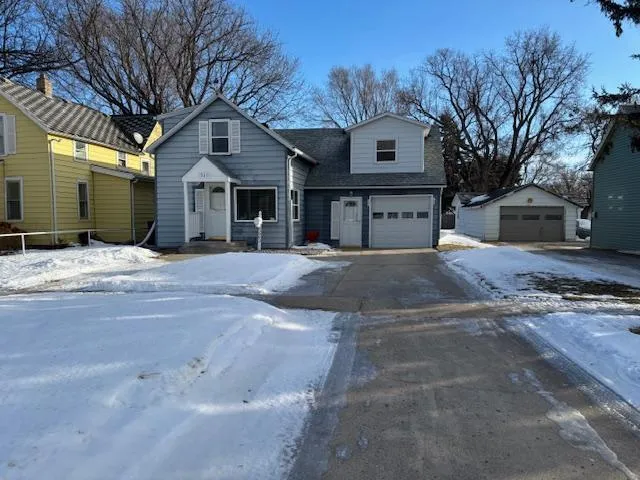 $179,900 | 520 17th Street North, Moorhead, MN 56560