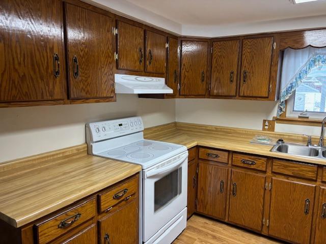 520 17th Street North Moorhead, MN 56560 - Photo 4 of 8