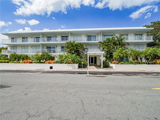 $3,000 | 855 Dahlia Lane, Unit 206, Vero Beach, FL 32963