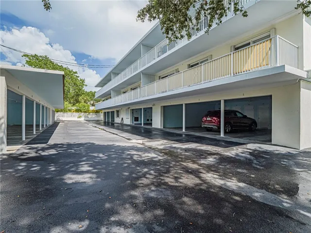 $3,000 | 855 Dahlia Lane, Unit 206, Vero Beach, FL 32963