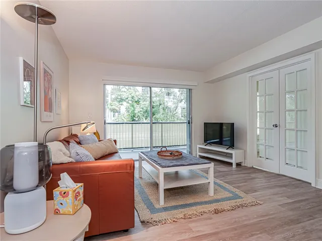 $3,000 | 855 Dahlia Lane, Unit 206, Vero Beach, FL 32963