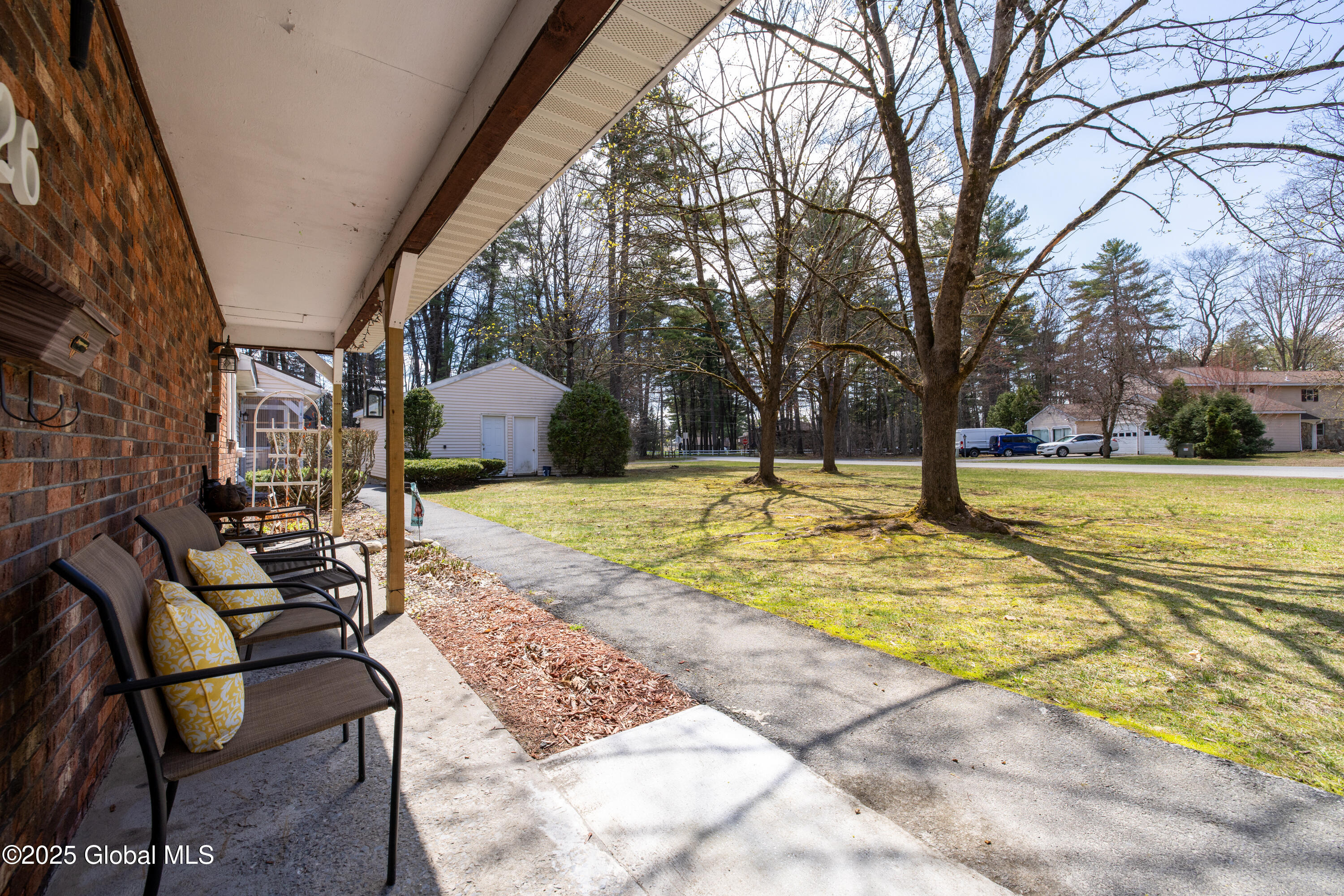 26 Queensway Queensbury, NY 12804 - Photo 5 of 32 5-Common area out front
