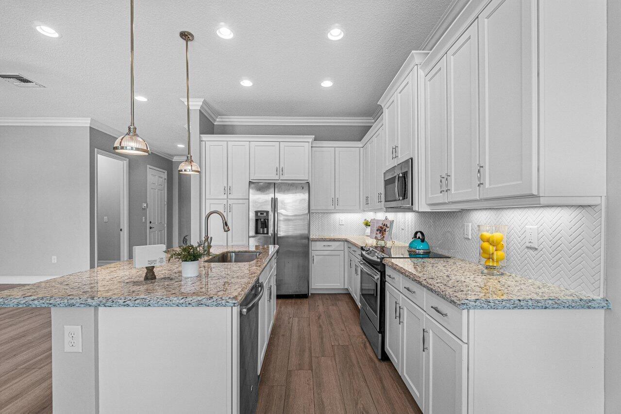 14131 Rock Salt Road Delray Beach, FL 33446 - Photo 4 of 43 Kitchen