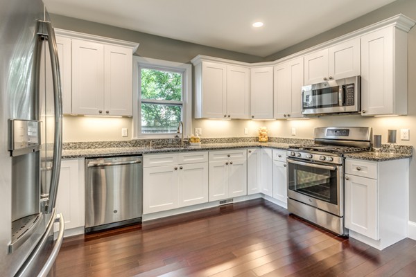 15 Brooks Street Medford, MA 02155 - Photo 16 of 28