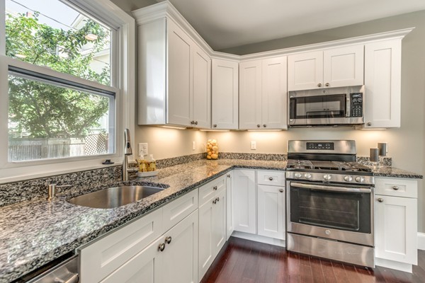 15 Brooks Street Medford, MA 02155 - Photo 17 of 28