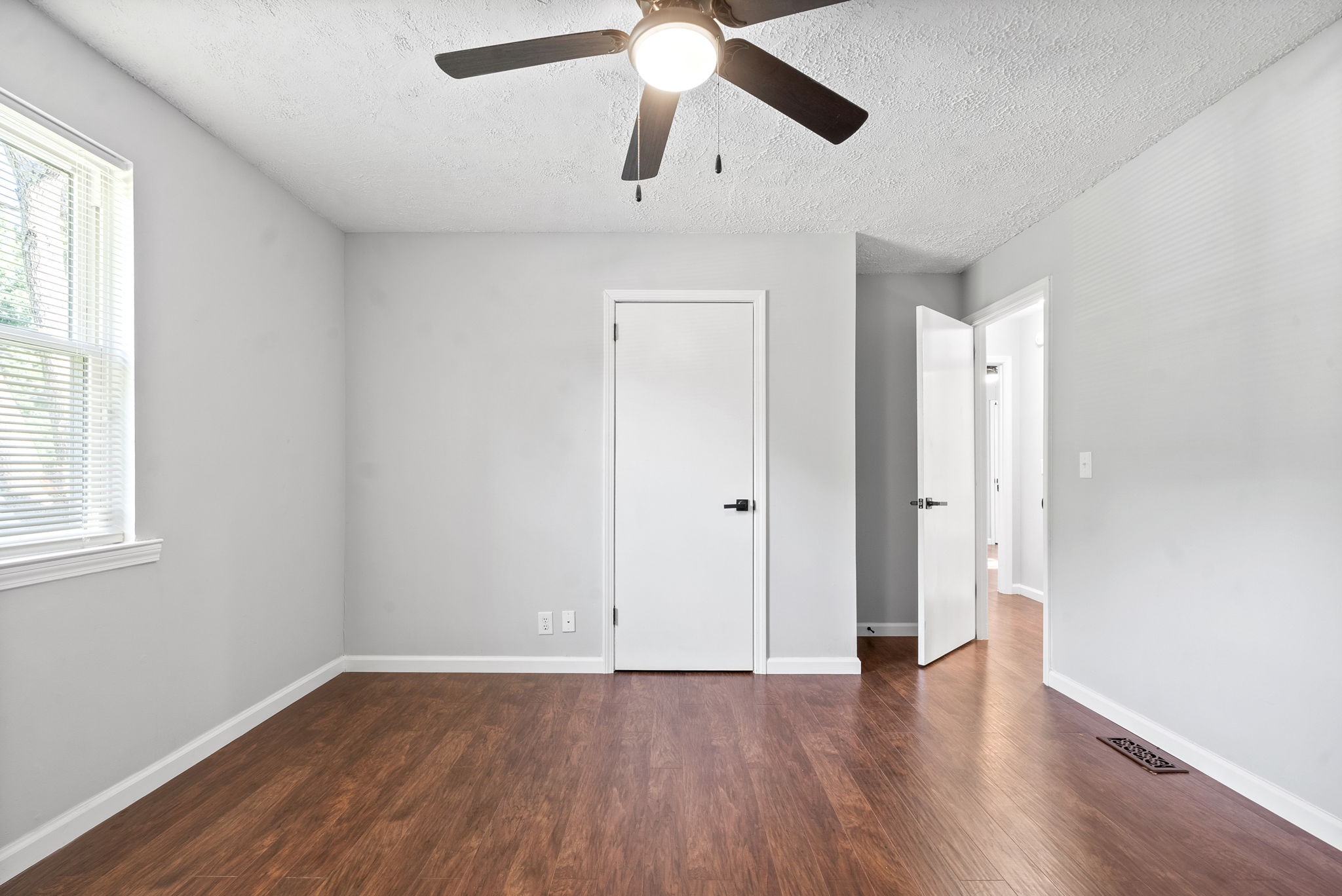 1589 Bevard Road Clarksville, TN 37042 - Photo 11 of 20 Gallery Image 11