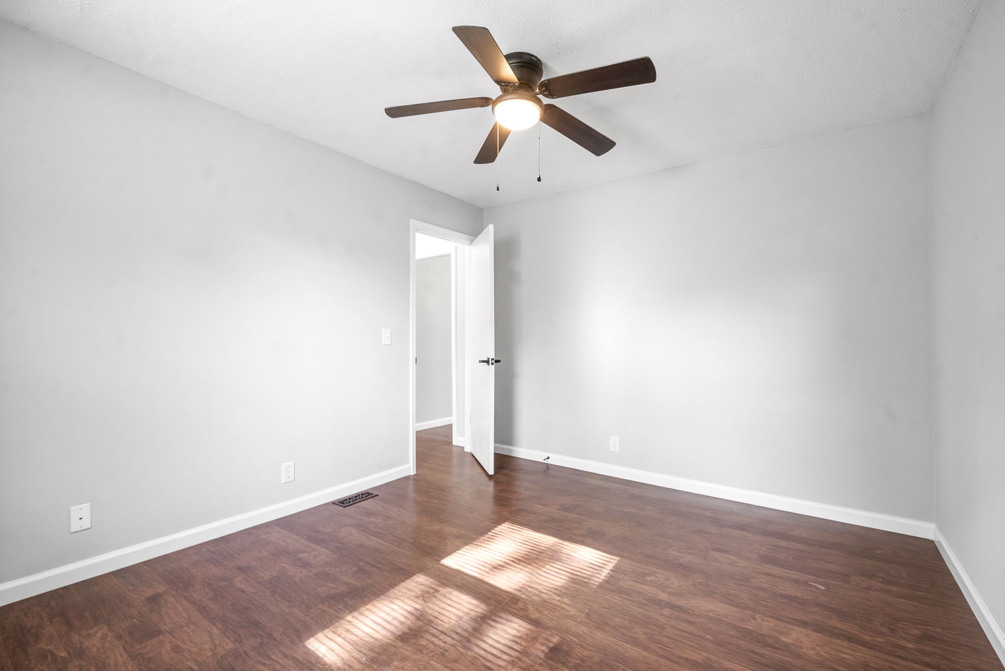 1589 Bevard Road Clarksville, TN 37042 - Photo 12 of 20 Gallery Image 12