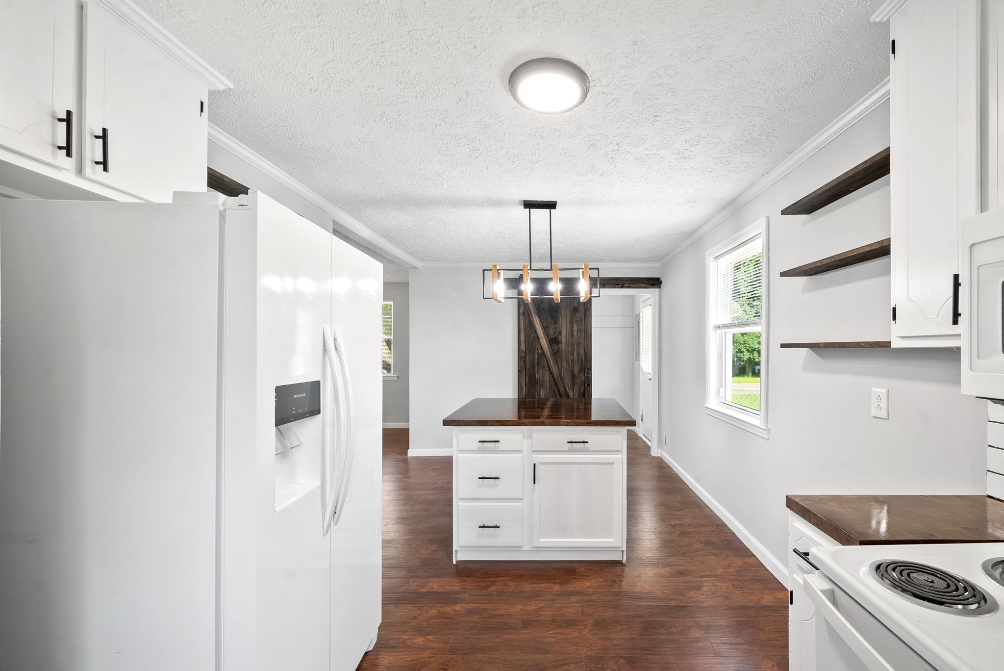 1589 Bevard Road Clarksville, TN 37042 - Photo 4 of 20 Gallery Image 4