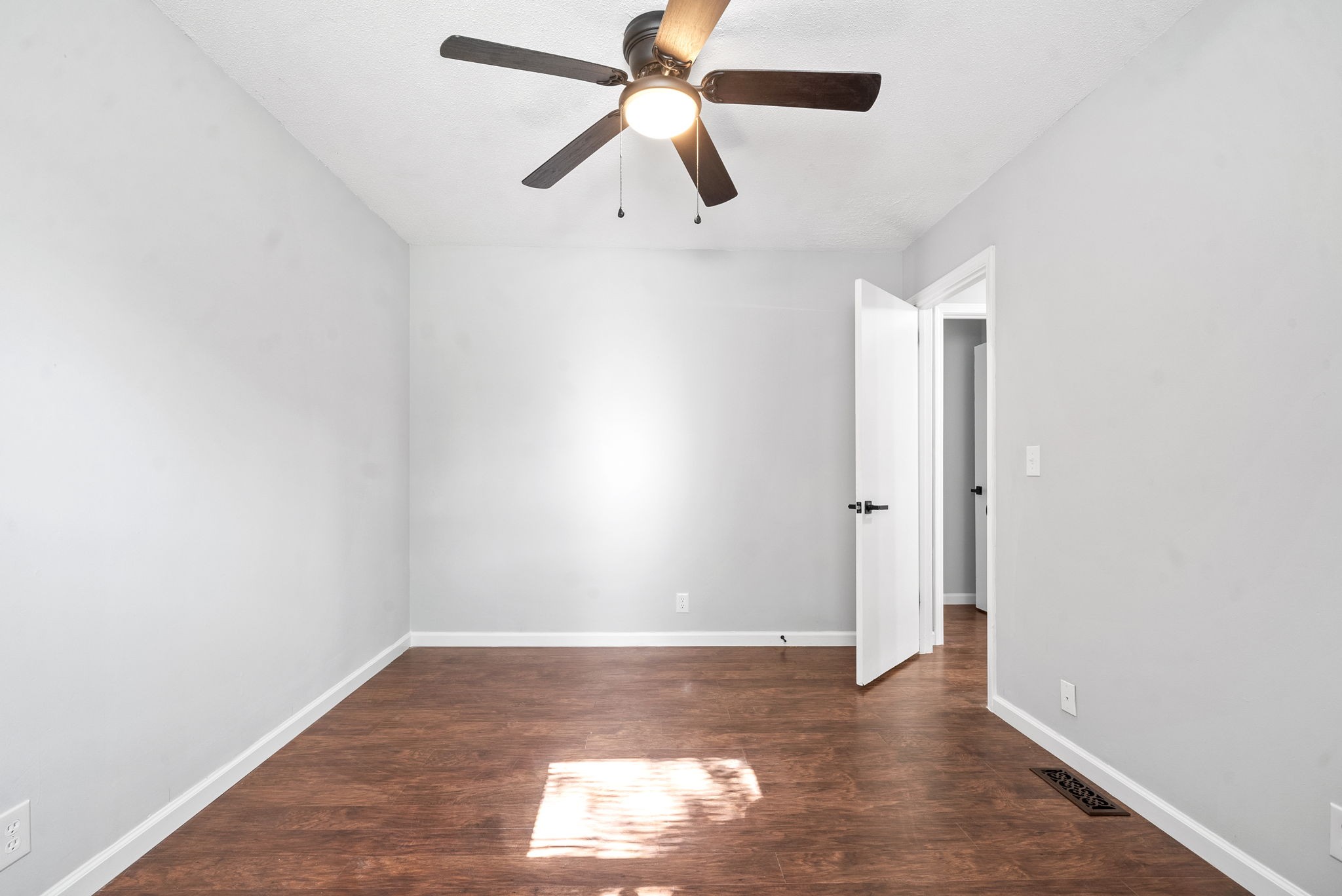 1589 Bevard Road Clarksville, TN 37042 - Photo 10 of 20 Gallery Image 10