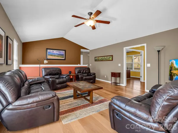 $500,000 | 3 Wagon Trace, Flat Rock, NC 28731