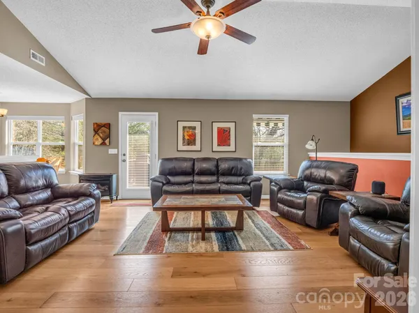 $500,000 | 3 Wagon Trace, Flat Rock, NC 28731