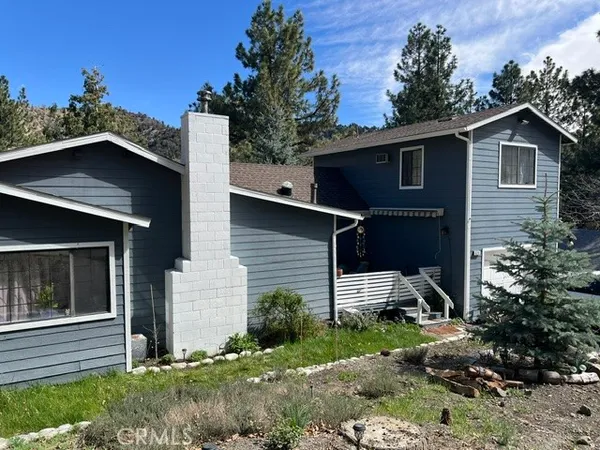 $445,000 | 824 Lark Drive, Wrightwood, CA 92397