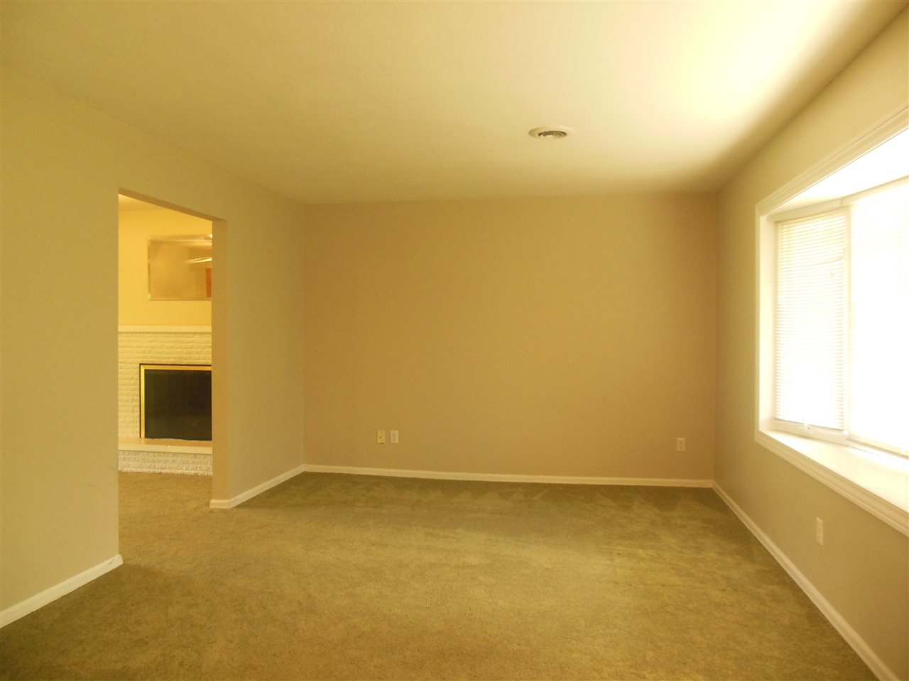 8606 Illinois Road Fort Wayne, IN 46804 - Photo 4 of 18