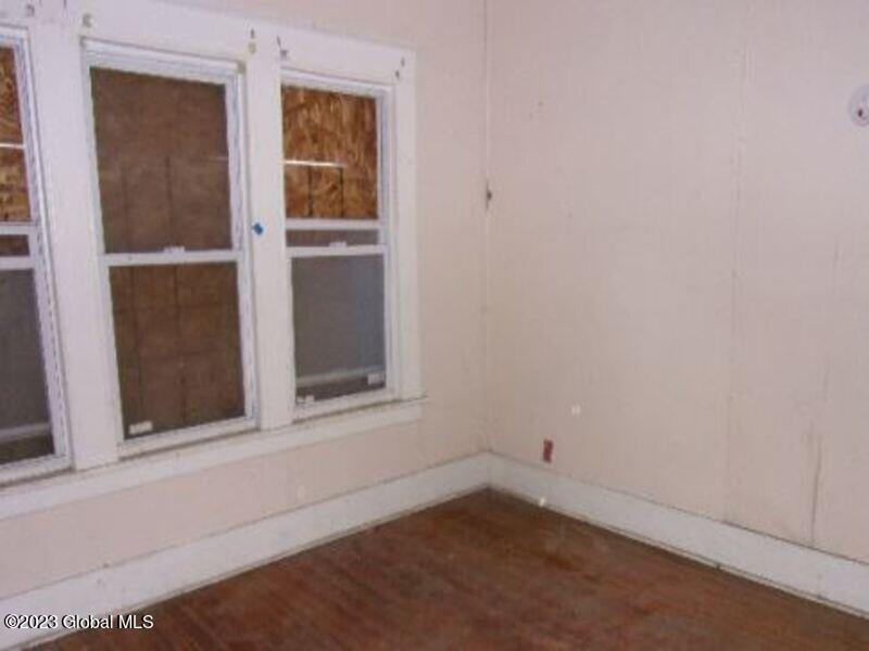 529 Washington Avenue Albany, NY 12206 - Photo 7 of 9 7