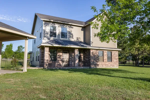 $550,000 | 10269 Highway 90, Bedias, TX 77831