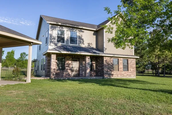 $550,000 | 10269 Highway 90, Bedias, TX 77831