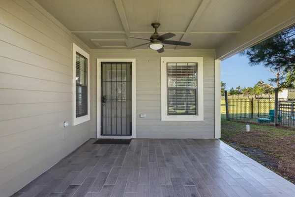 $550,000 | 10269 Highway 90, Bedias, TX 77831