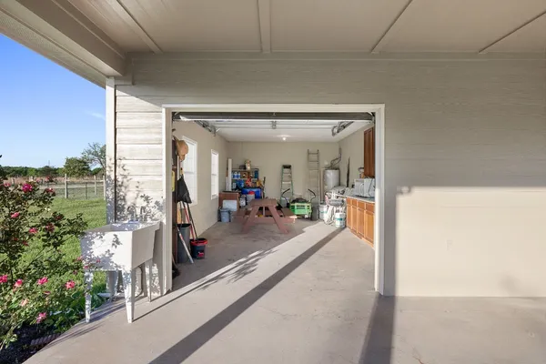 $550,000 | 10269 Highway 90, Bedias, TX 77831