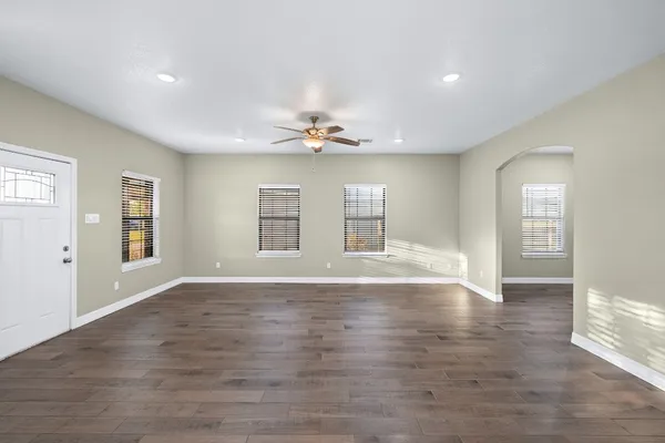 $550,000 | 10269 Highway 90, Bedias, TX 77831