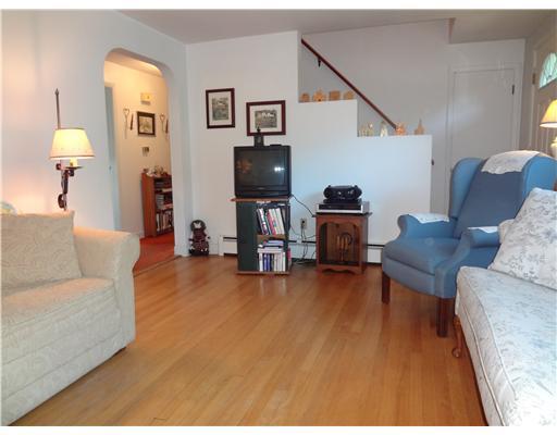 326 Greely Road Cumberland, ME 04021 - Photo 5 of 25 Living Room.