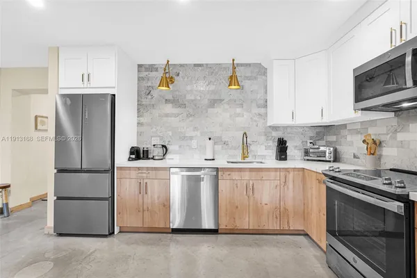 $779,000 | 1012 Northeast 2nd Street, Hallandale Beach, FL 33009