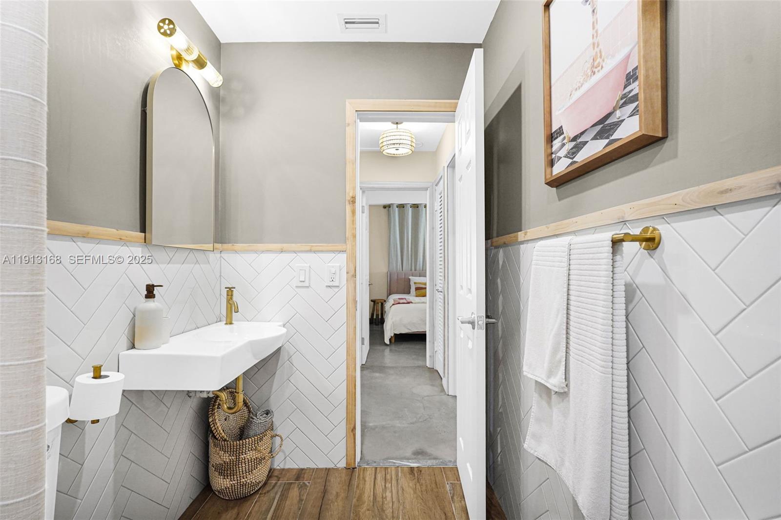 1012 Northeast 2nd Street Hallandale Beach, FL 33009 - Photo 31 of 65