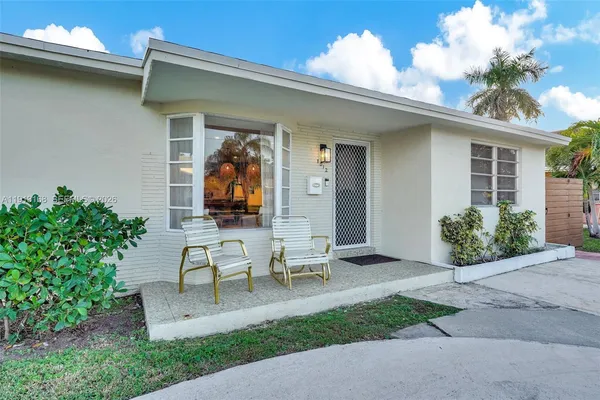 $779,000 | 1012 Northeast 2nd Street, Hallandale Beach, FL 33009