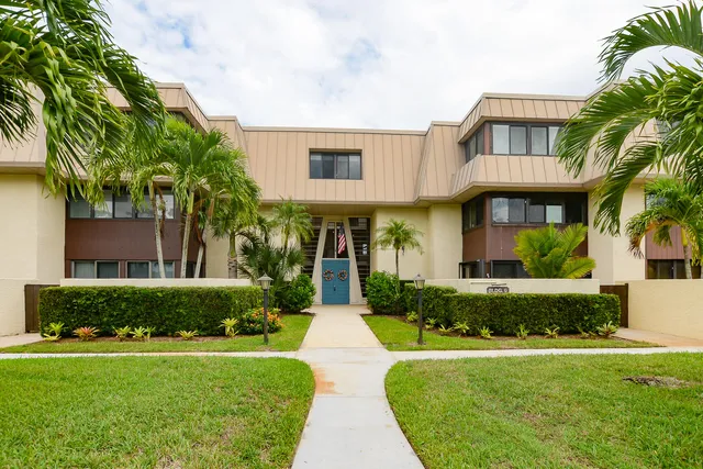 $188,900 | 1800 Southeast St Lucie Boulevard, Unit 9305, Stuart, FL 34996