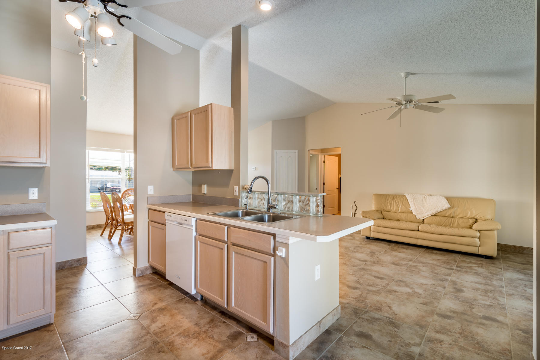 170 Richards Road Melbourne Beach, FL 32951 - Photo 8 of 23 170 Richards Rd. MLS-12