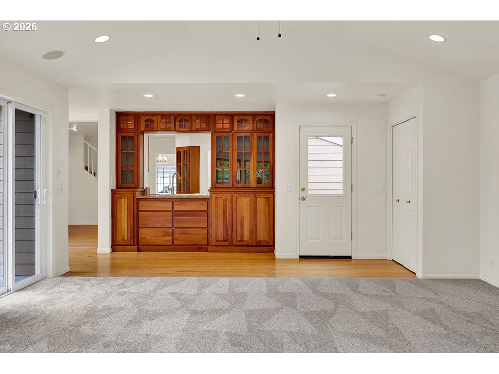 1774 River Pointe Loop Eugene, OR 97408 - Photo 21 of 45 Family Room