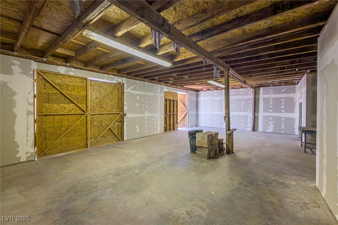 2320 Ida Street Pahrump, NV 89060 - Photo 28 of 30 Garage/workshop
