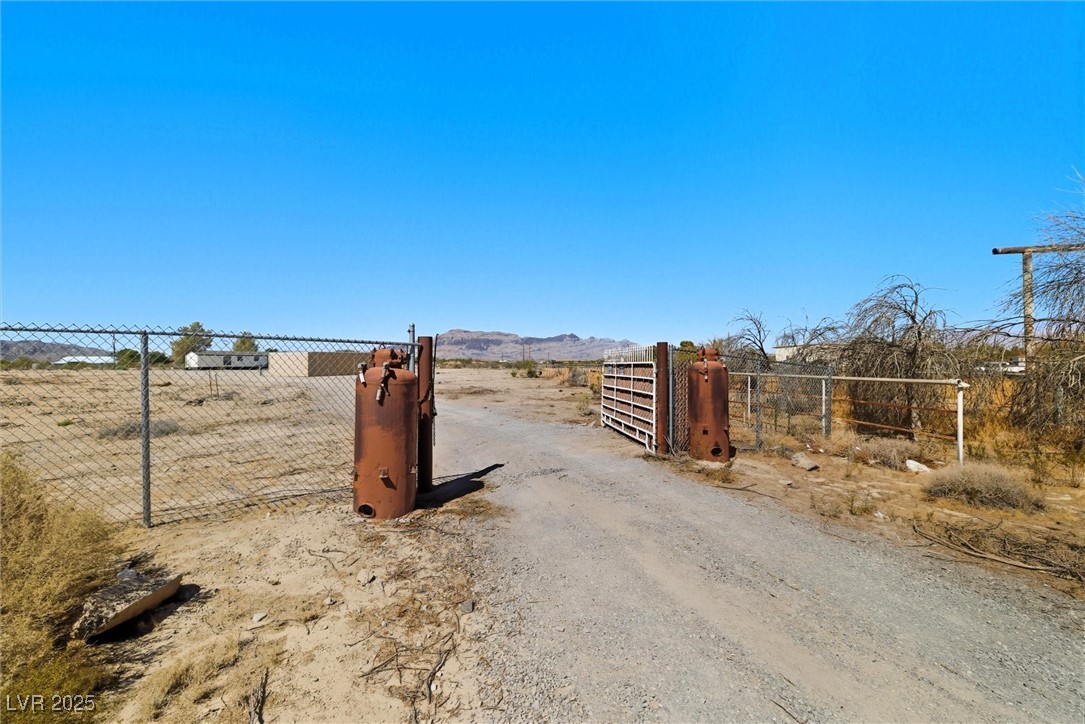 2320 Ida Street Pahrump, NV 89060 - Photo 3 of 30