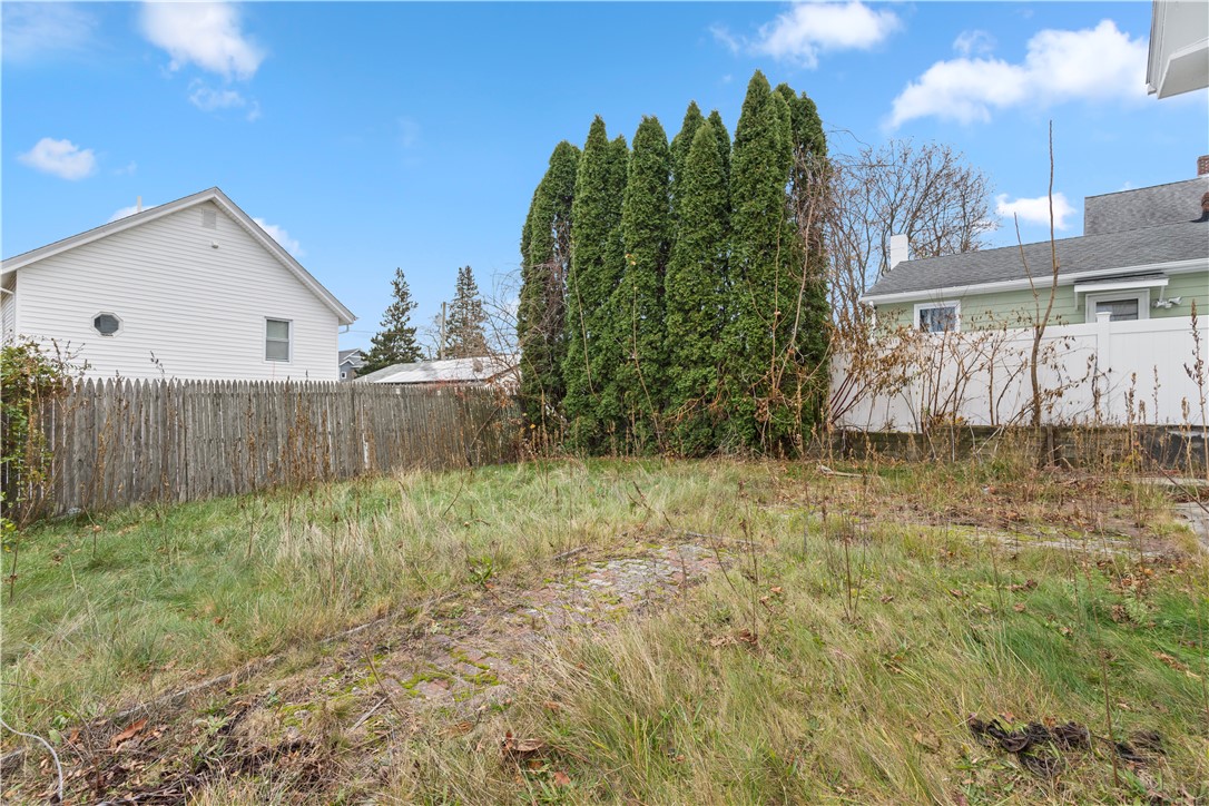 73 Wainwright Street Providence, RI 02908 - Photo 32 of 34