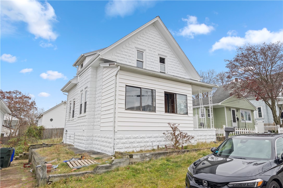 73 Wainwright Street Providence, RI 02908 - Photo 4 of 34