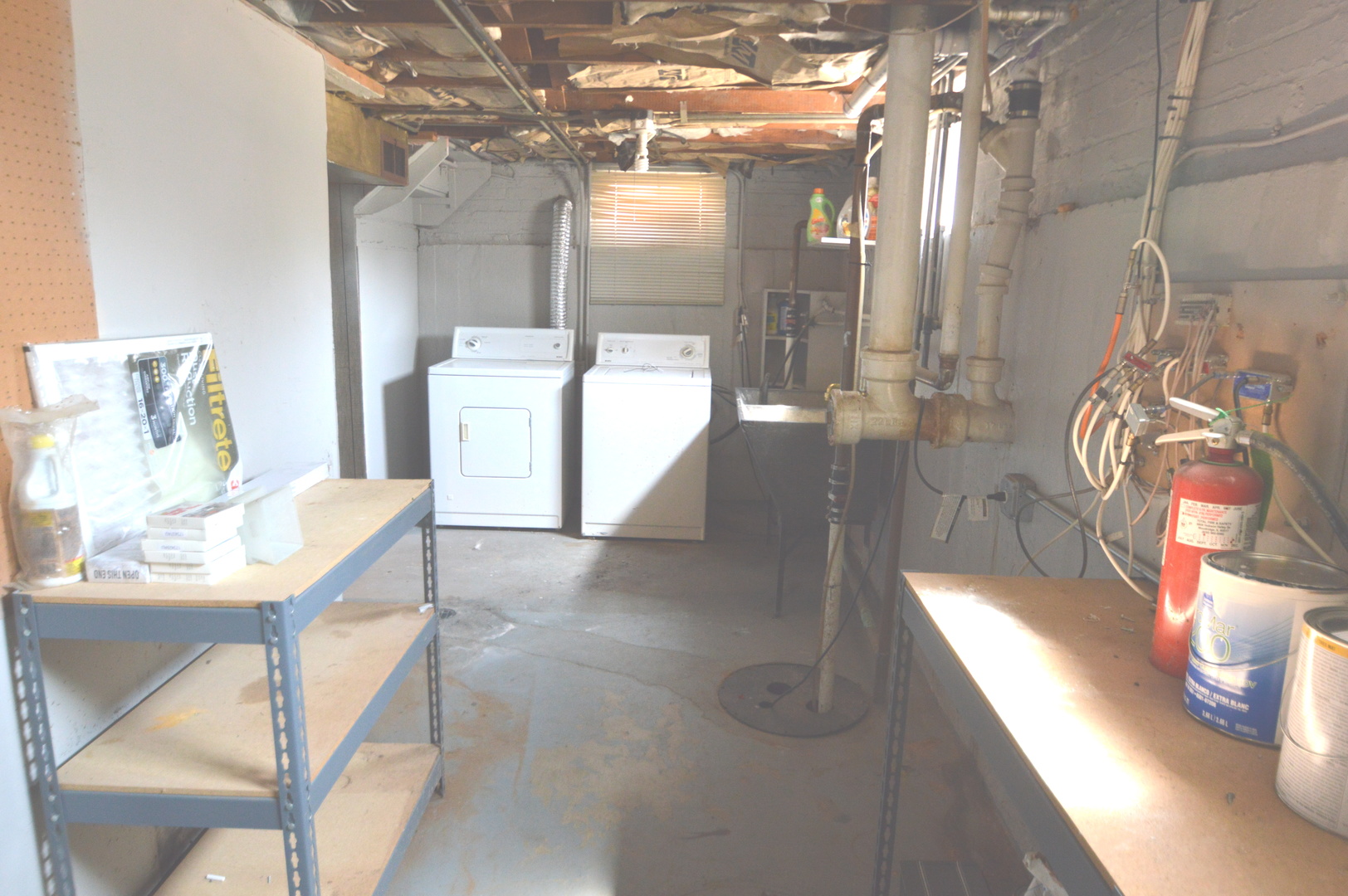 1517 Morris Avenue Berkeley, IL 60163 - Photo 25 of 35 a view of a hallway and dining room