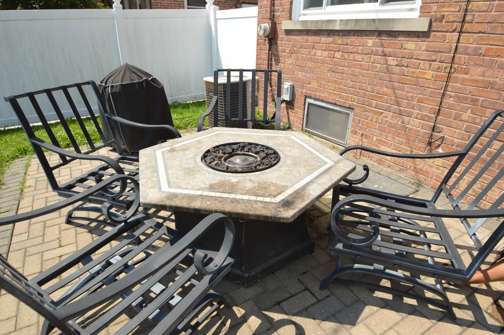1517 Morris Avenue Berkeley, IL 60163 - Photo 33 of 35 a view of a chairs and table in the balcony
