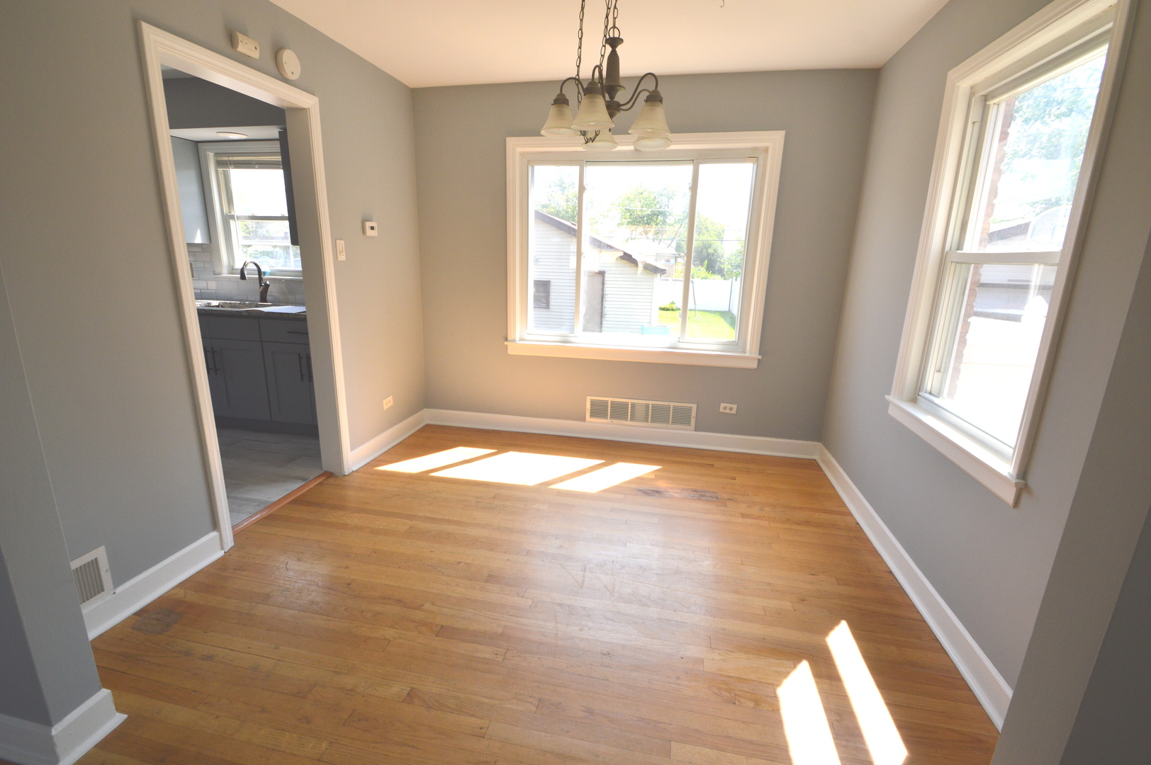 1517 Morris Avenue Berkeley, IL 60163 - Photo 5 of 35 a view of an empty room and window