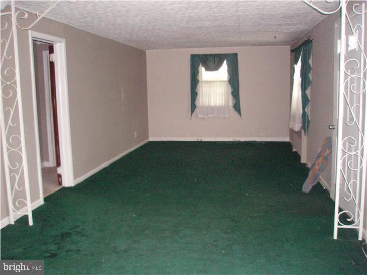 517 Stewart Road Hatboro, PA 19040 - Photo 3 of 11 Gallery Image 3