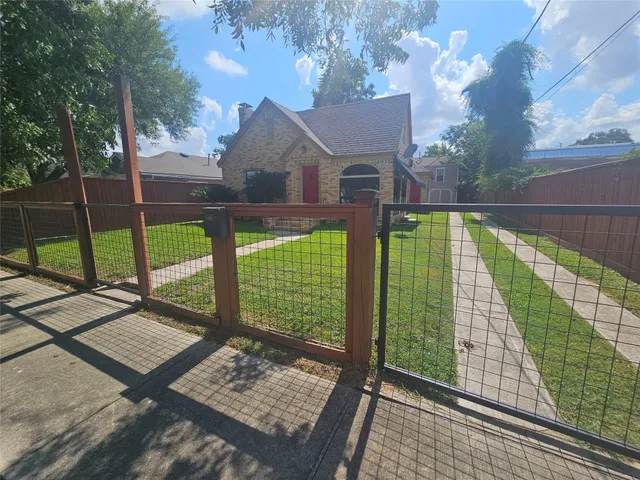 $1,800 | 15 Delmar Street, Houston, TX 77011