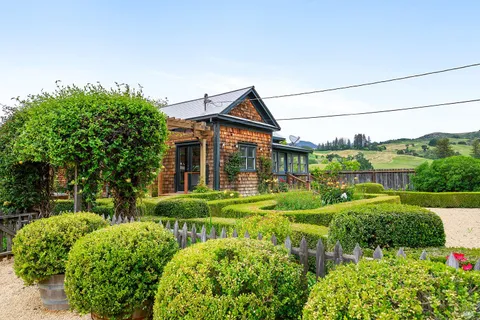 $4,500,000 | 6003-6017 Red Winery Road, Geyserville, CA 95441